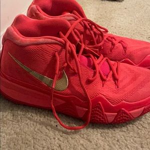 Kyrie 3 red carpet